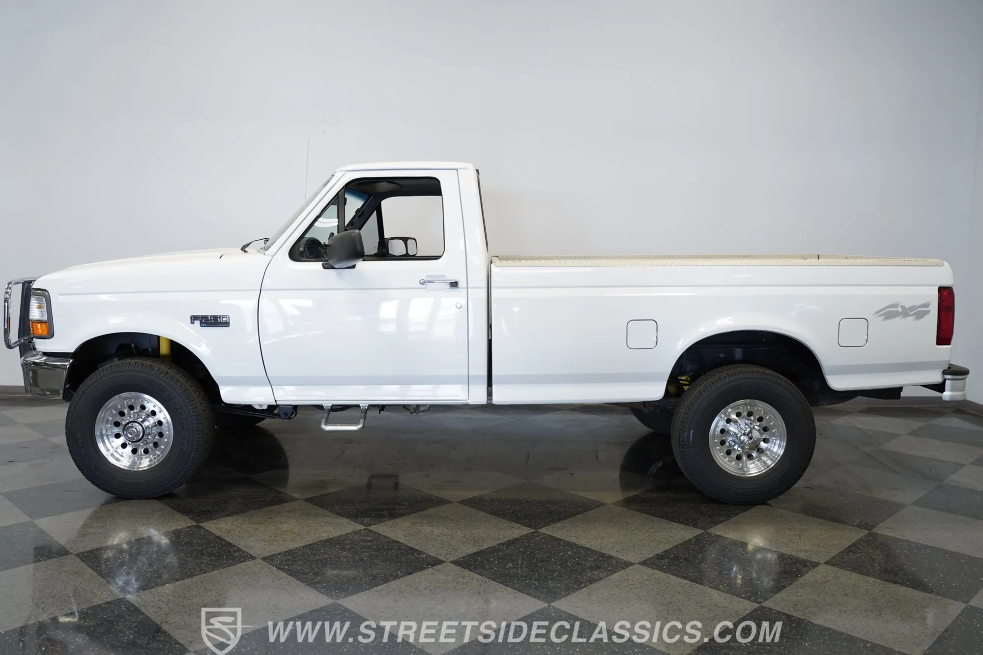 1996 Ford F-250 XL - 5