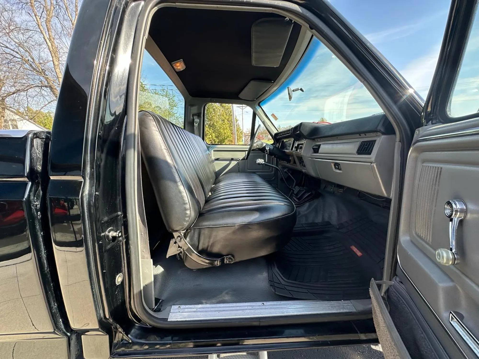 1986 Ford F-350 XL