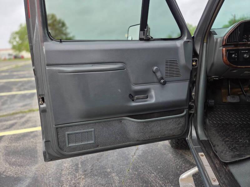 30k-Mile 1990 Ford F-150 XL