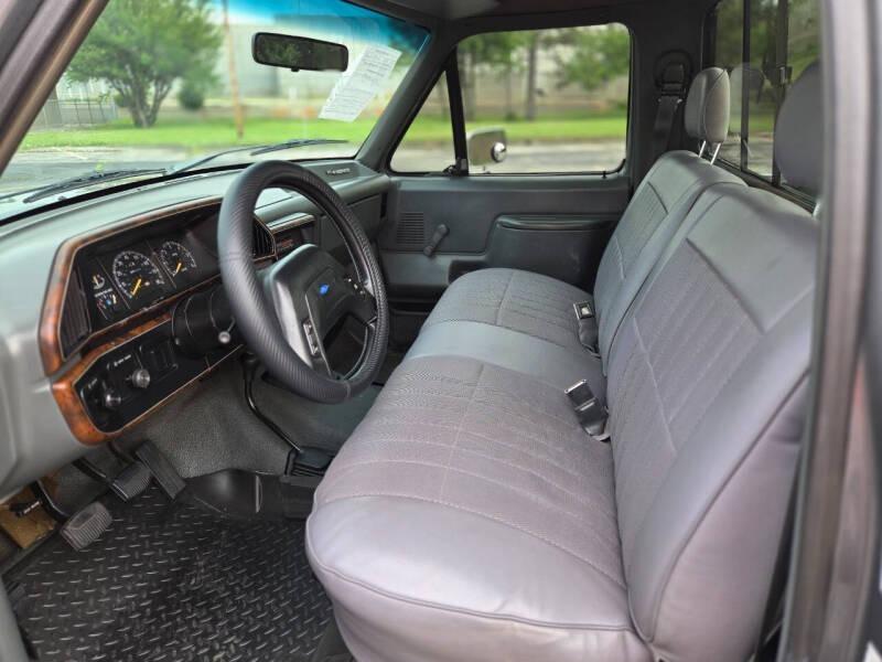 30k-Mile 1990 Ford F-150 XL