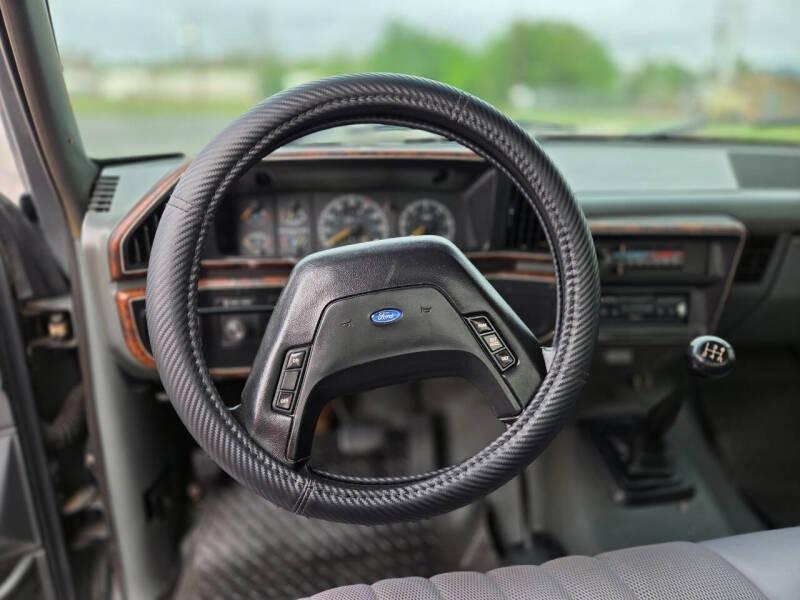 30k-Mile 1990 Ford F-150 XL