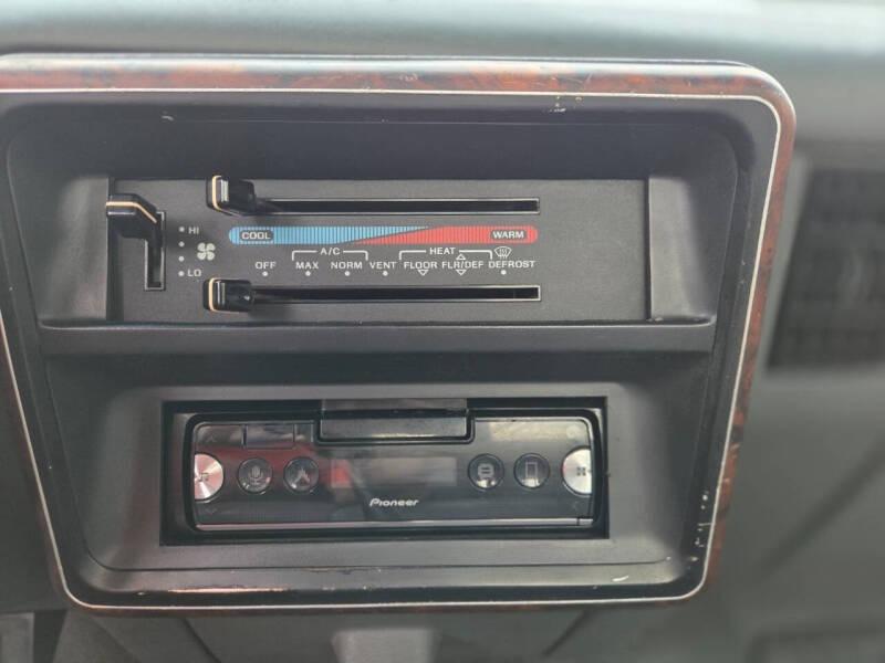 30k-Mile 1990 Ford F-150 XL