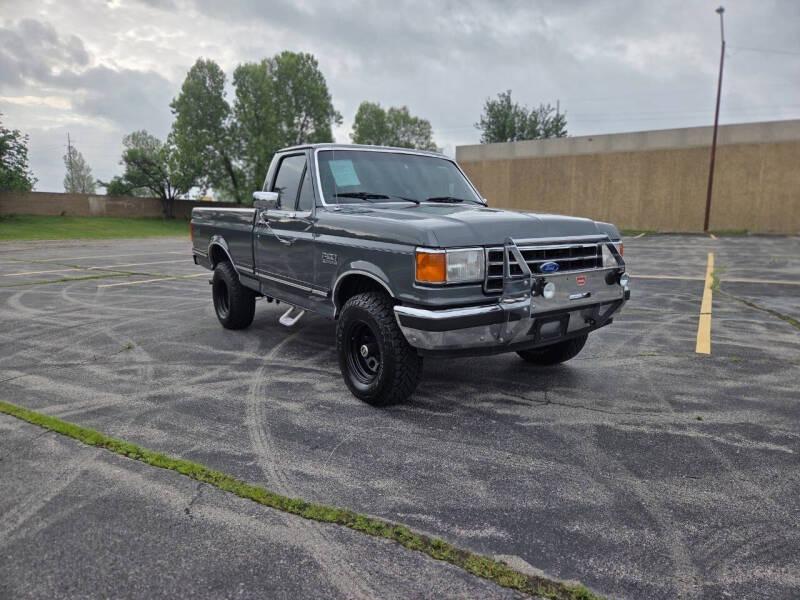 30k-Mile 1990 Ford F-150 XL - 3