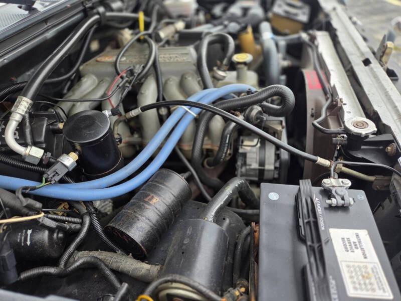 30k-Mile 1990 Ford F-150 XL