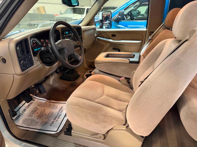 2003 Chevrolet Silverado 3500 LS - 4