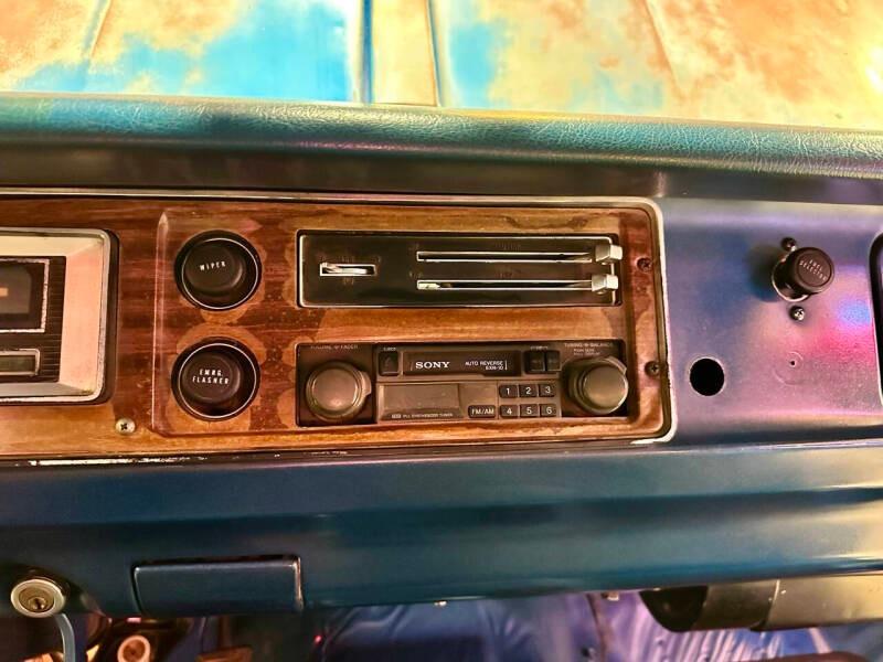 1970 Dodge D200 Adventurer Pickup