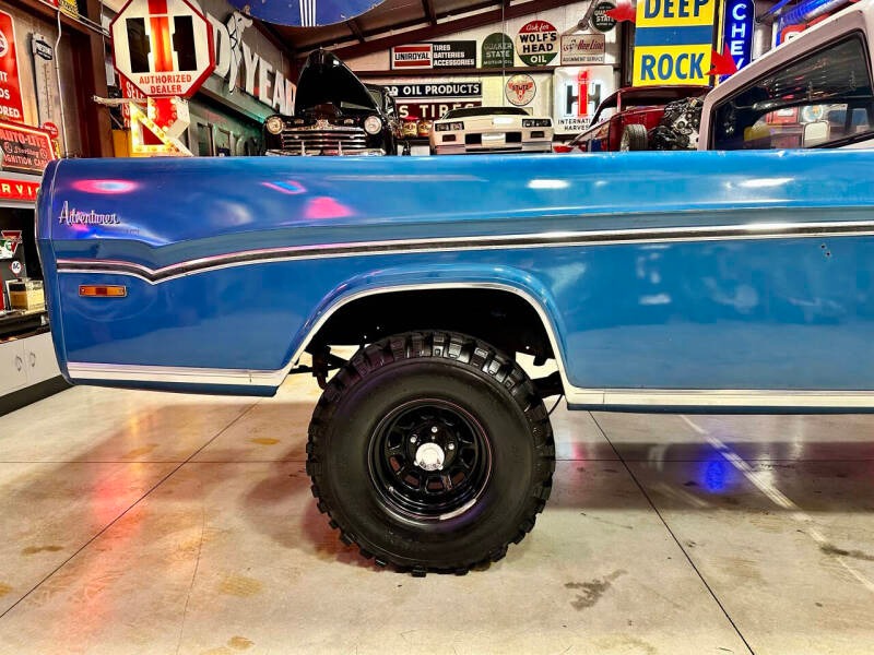 1970 Dodge D200 Pickup