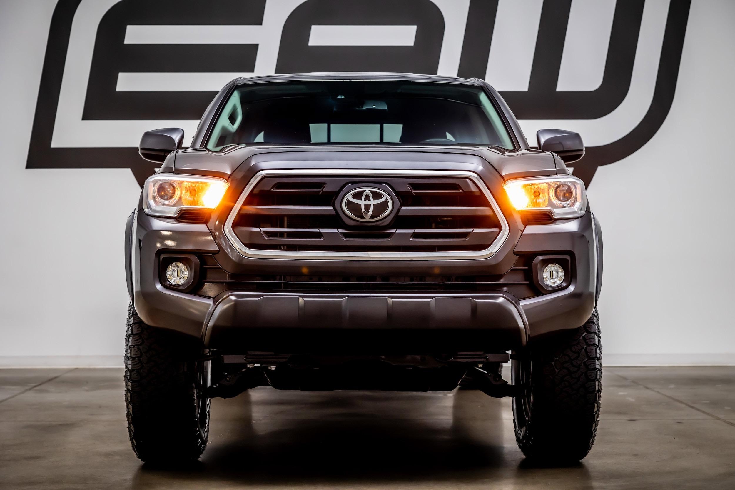 2019 Toyota Tacoma SR5 - 3