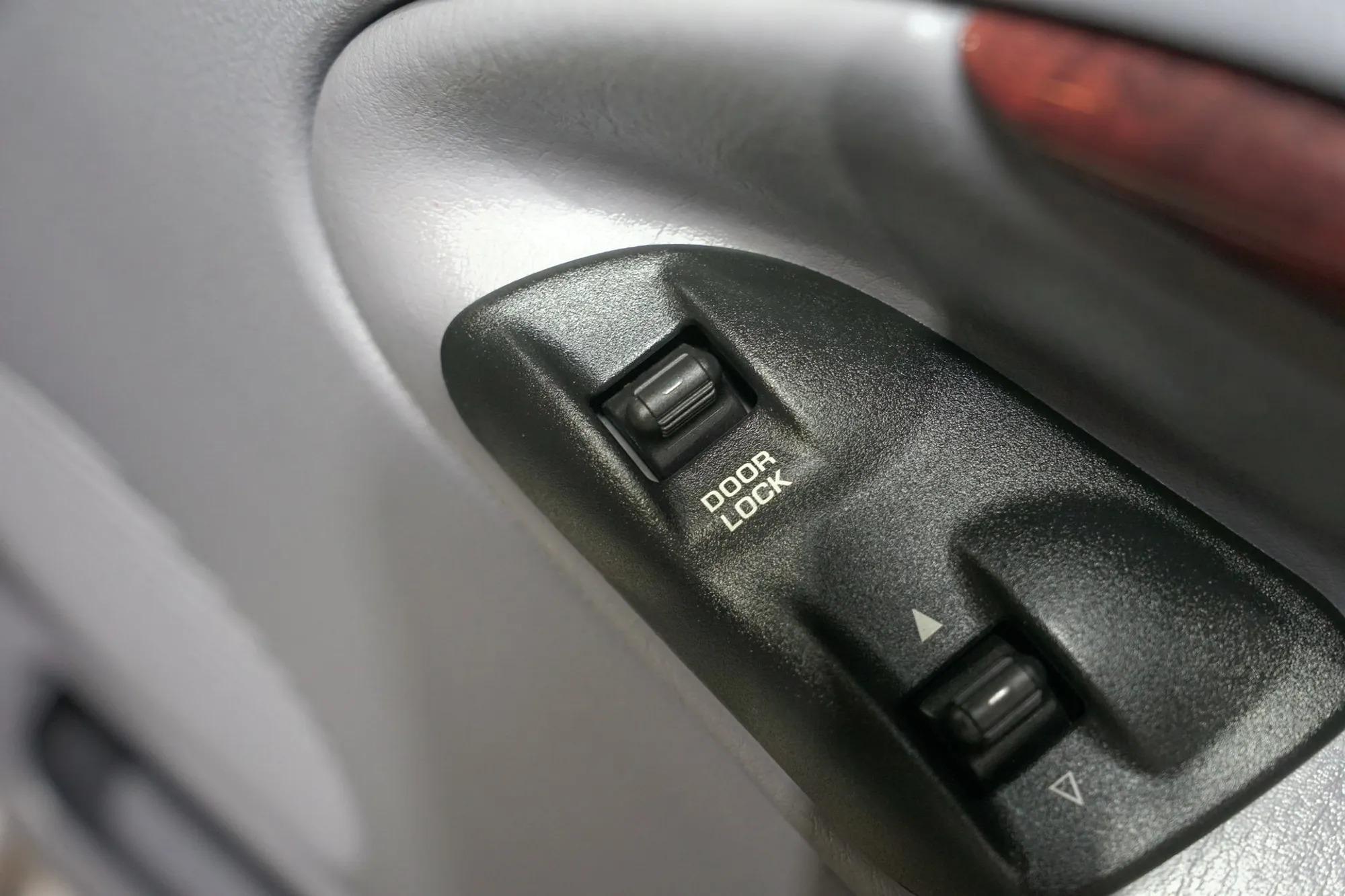 11k-Mile 1998 Dodge Ram 2500 Laramie SLT