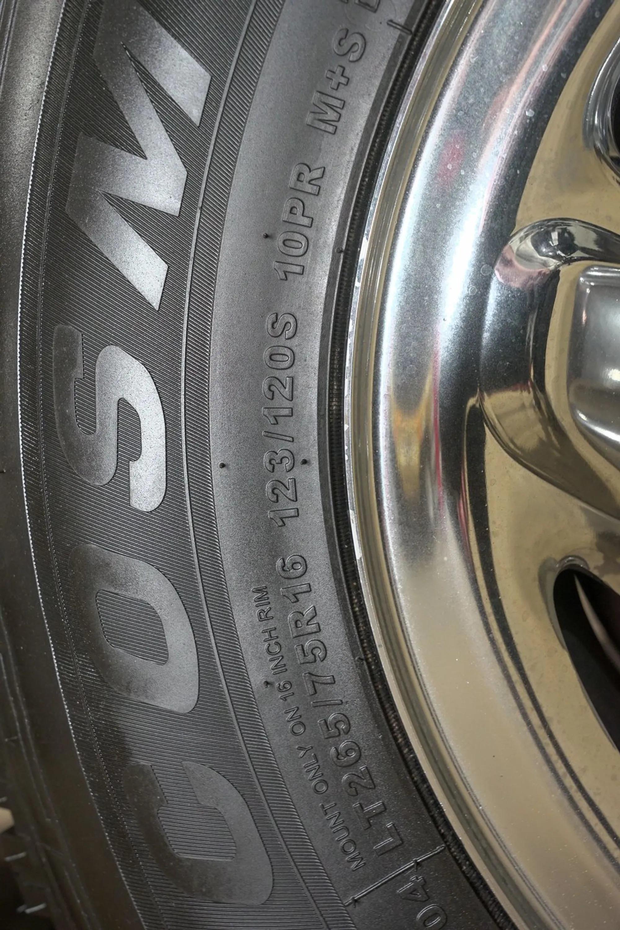 11k-Mile 1998 Dodge Ram 2500 Laramie SLT