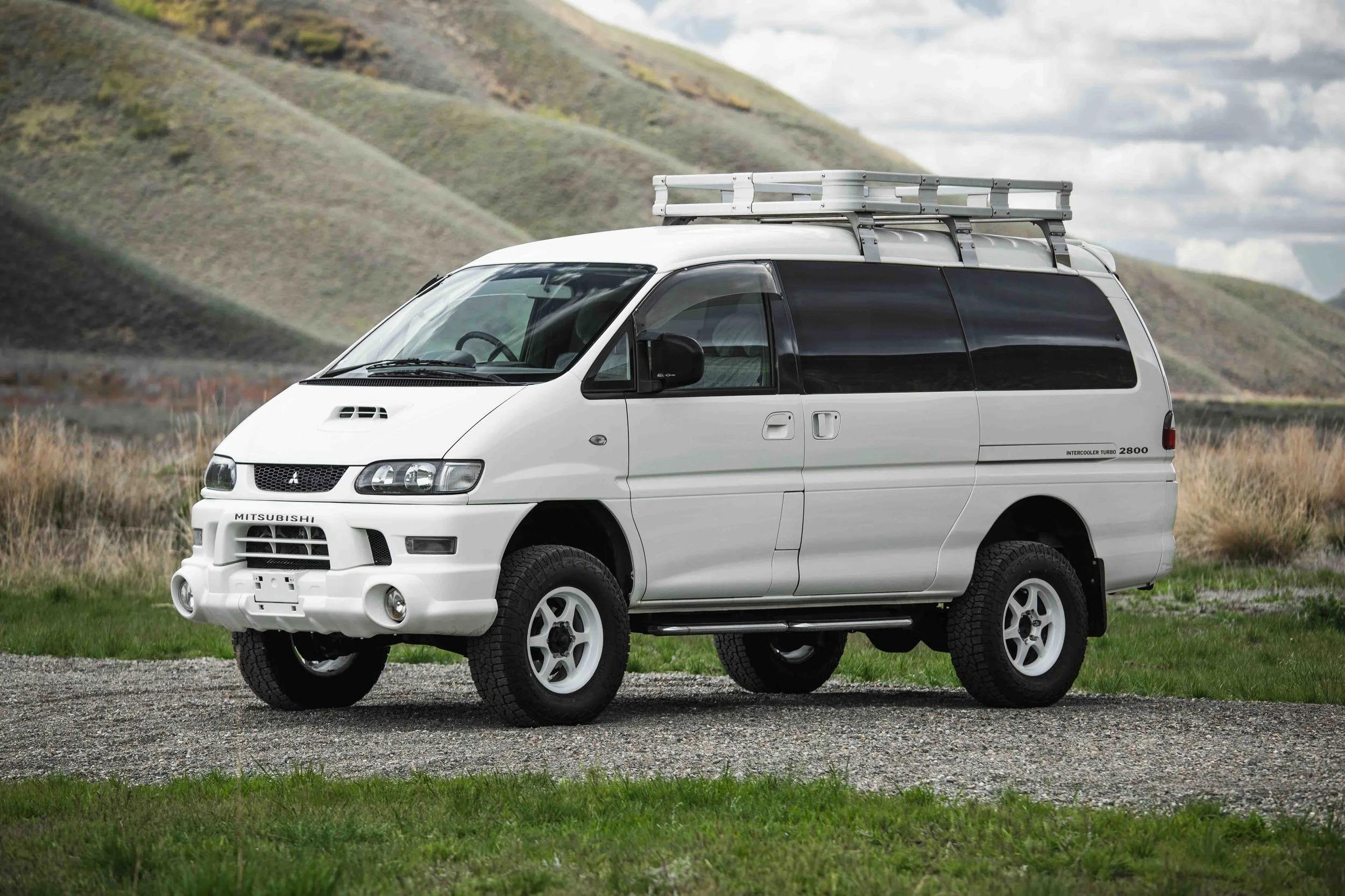  Mitsubishi Delica