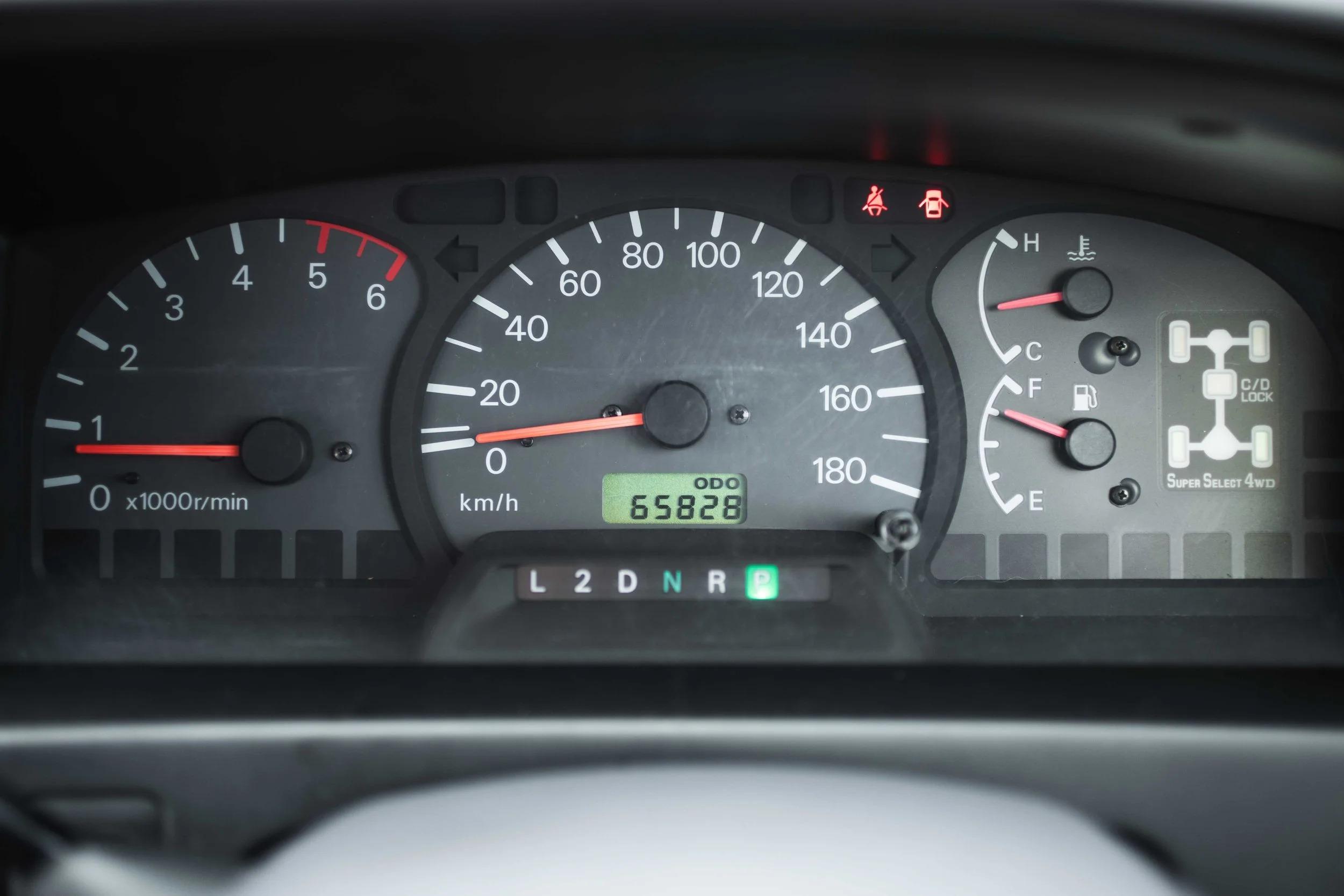 1998 Mitsubishi Delica L400 Space Gear XR Active Field