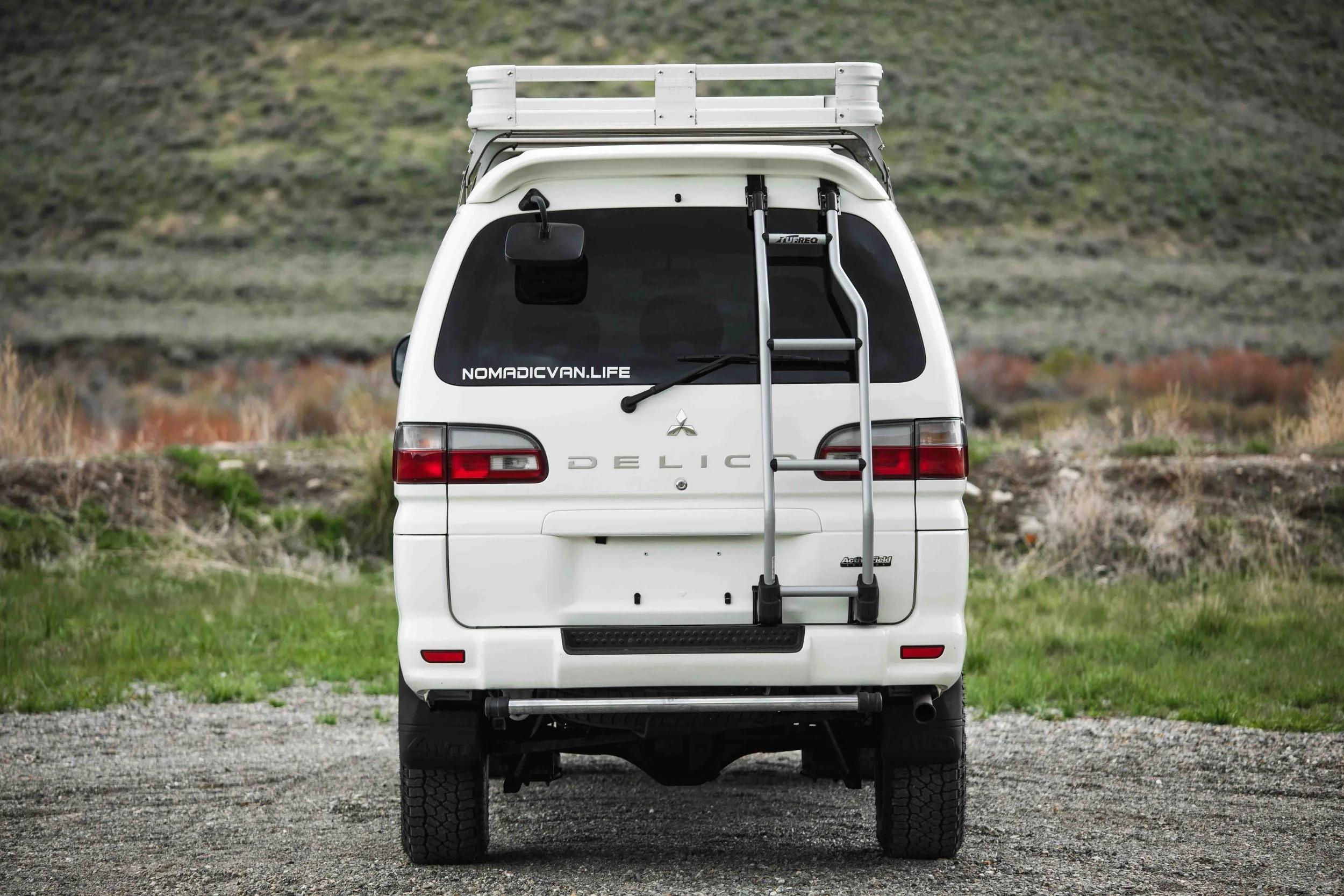 1998 Mitsubishi Delica L400 Space Gear XR Active Field