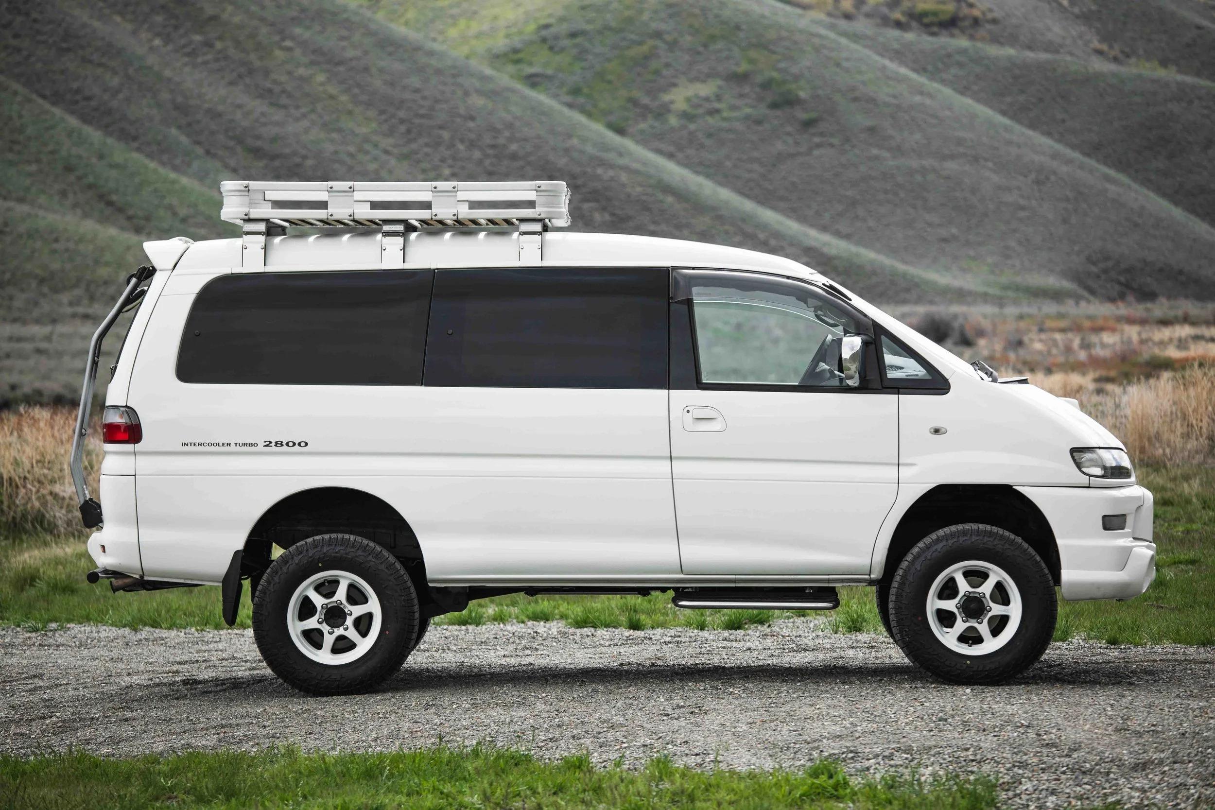1998 Mitsubishi Delica L400 Space Gear XR Active Field