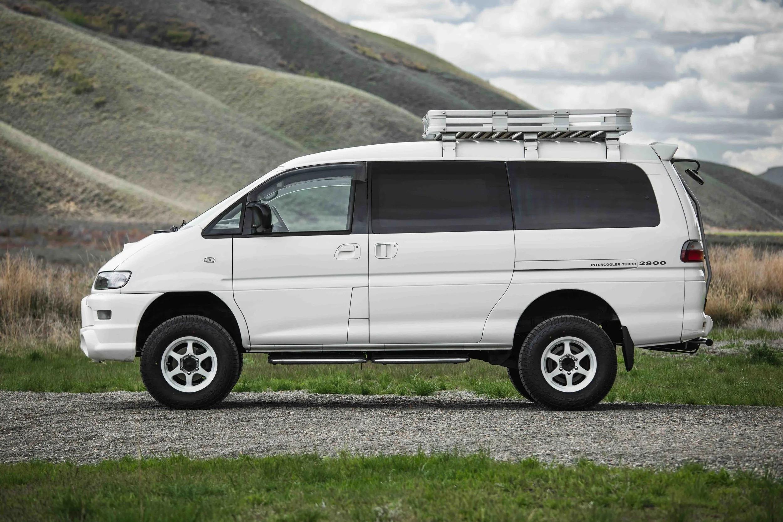 1998 Mitsubishi Delica L400 Space Gear XR Active Field