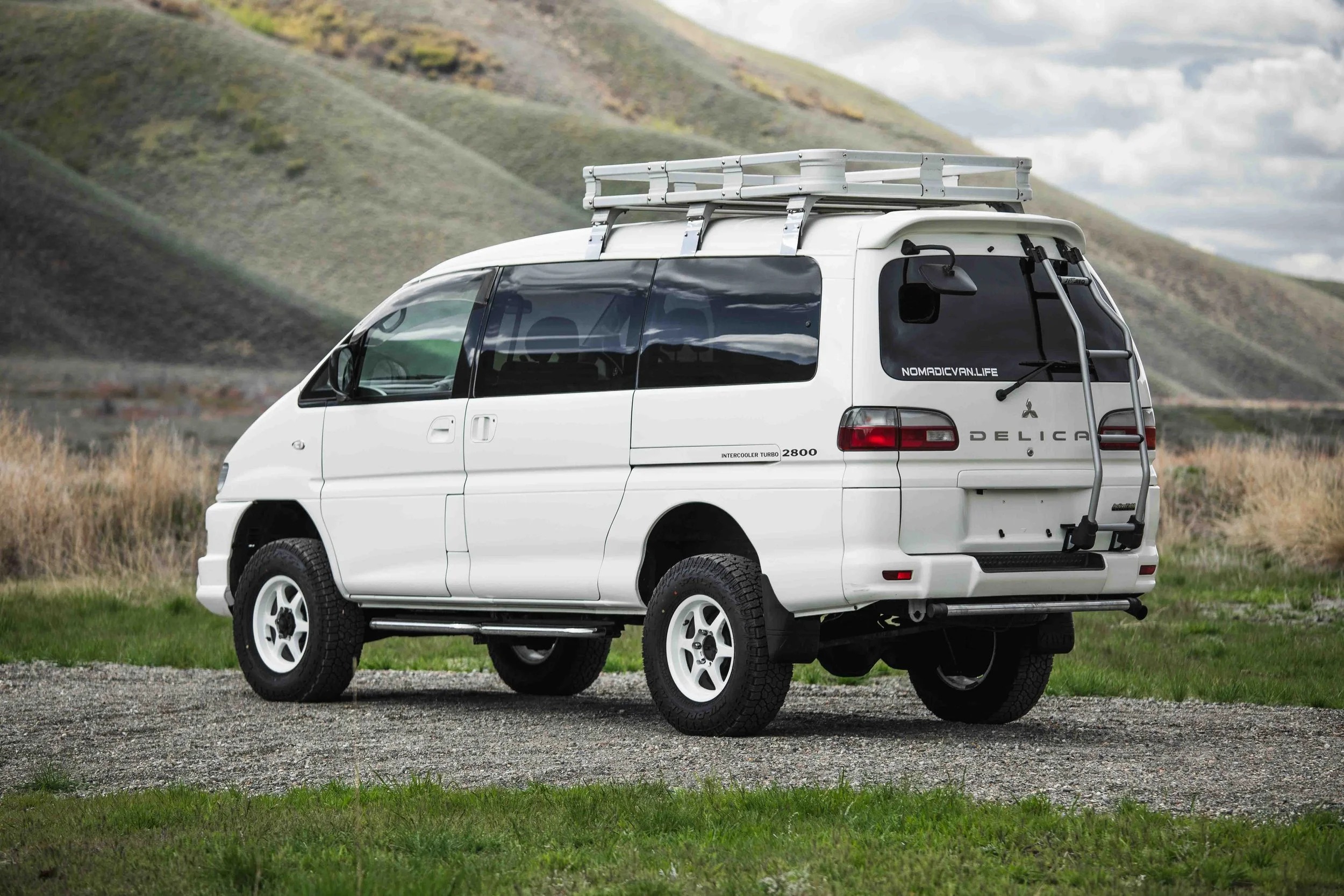 1998 Mitsubishi Delica L400 Space Gear XR Active Field