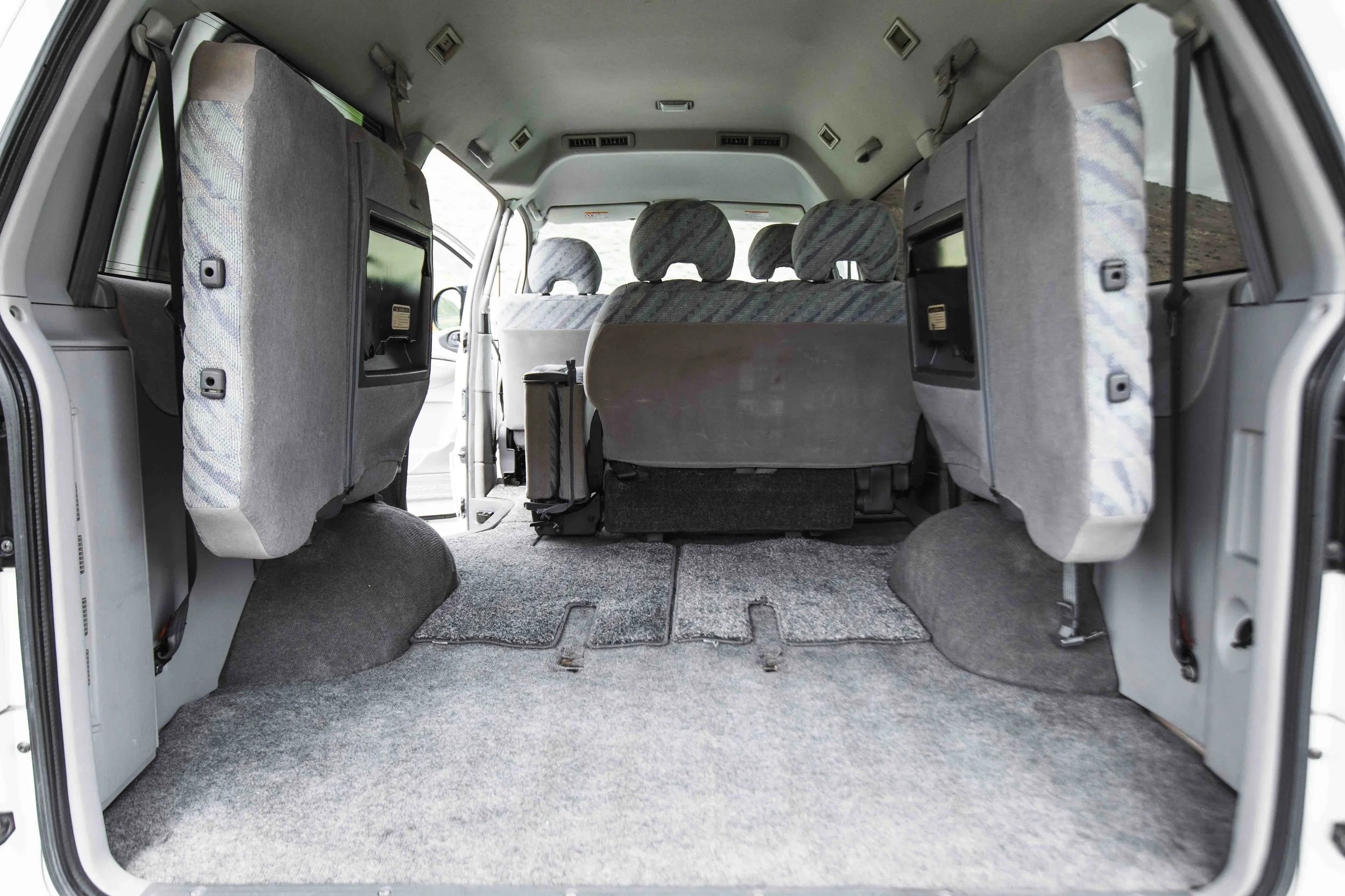 1998 Mitsubishi Delica L400 Space Gear XR Active Field