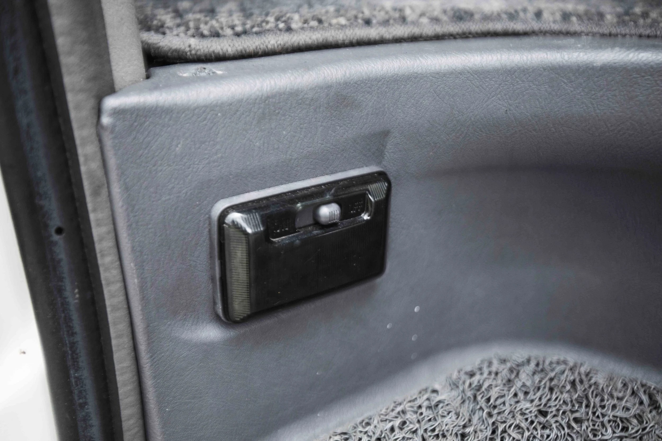1998 Mitsubishi Delica L400 Space Gear XR Active Field