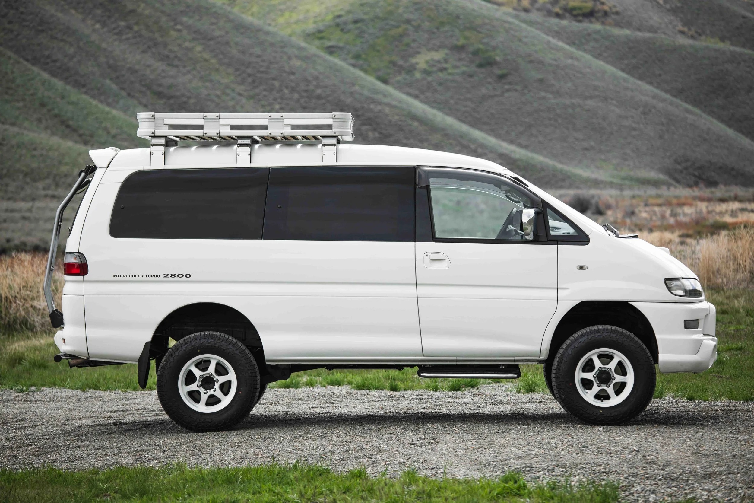 1998 Mitsubishi Delica L400 Space Gear XR Active Field