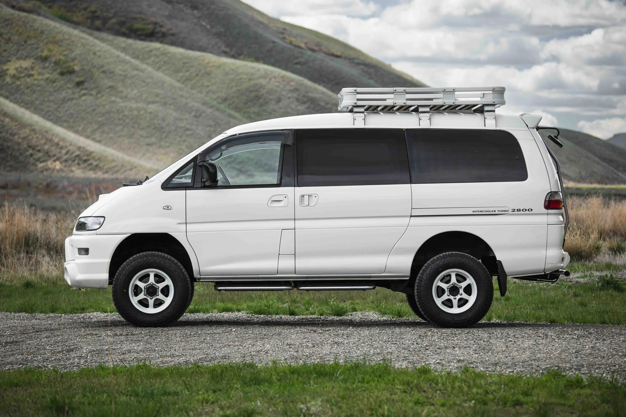 1998 Mitsubishi Delica L400 Space Gear XR Active Field