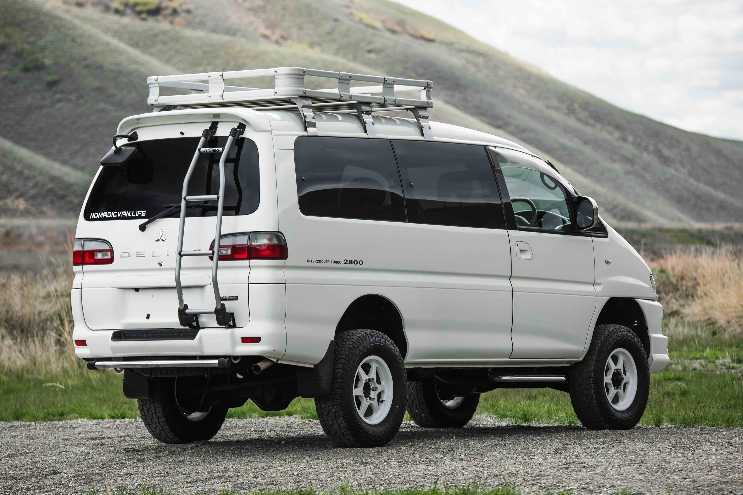 1998 Mitsubishi Delica L400 Space Gear XR Active Field