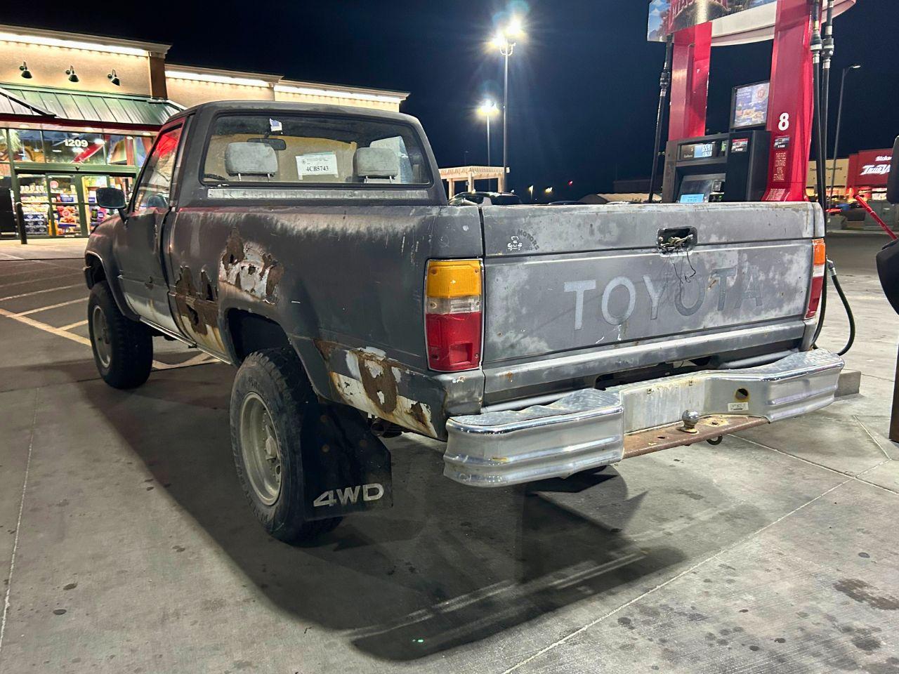 1985 Toyota Pickup - 3