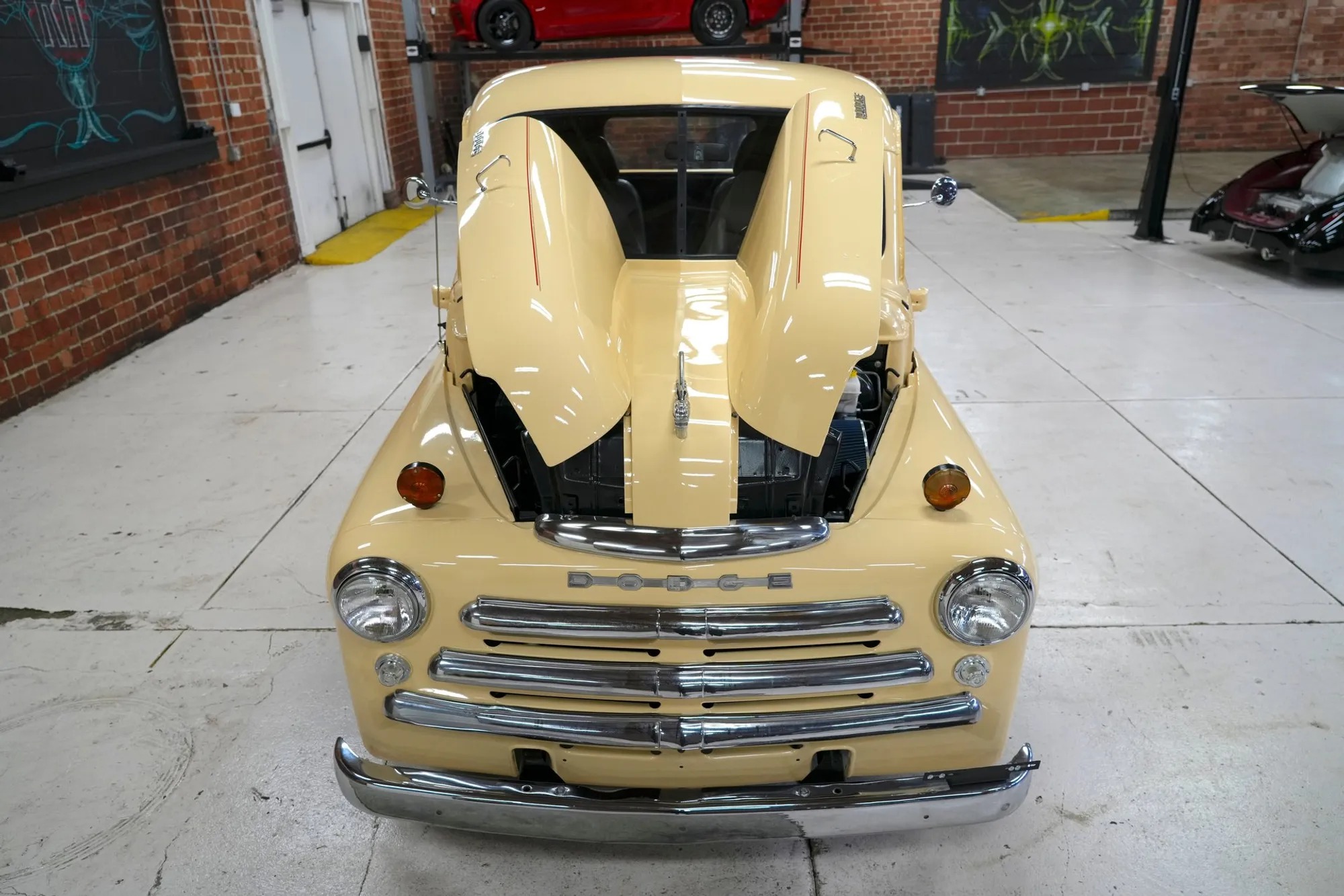 HEMI-Powered 1950 Dodge B-2