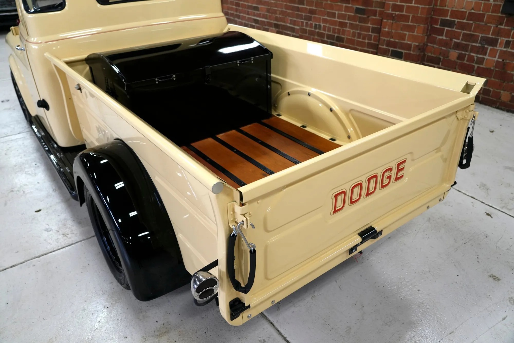 HEMI-Powered 1950 Dodge B-2