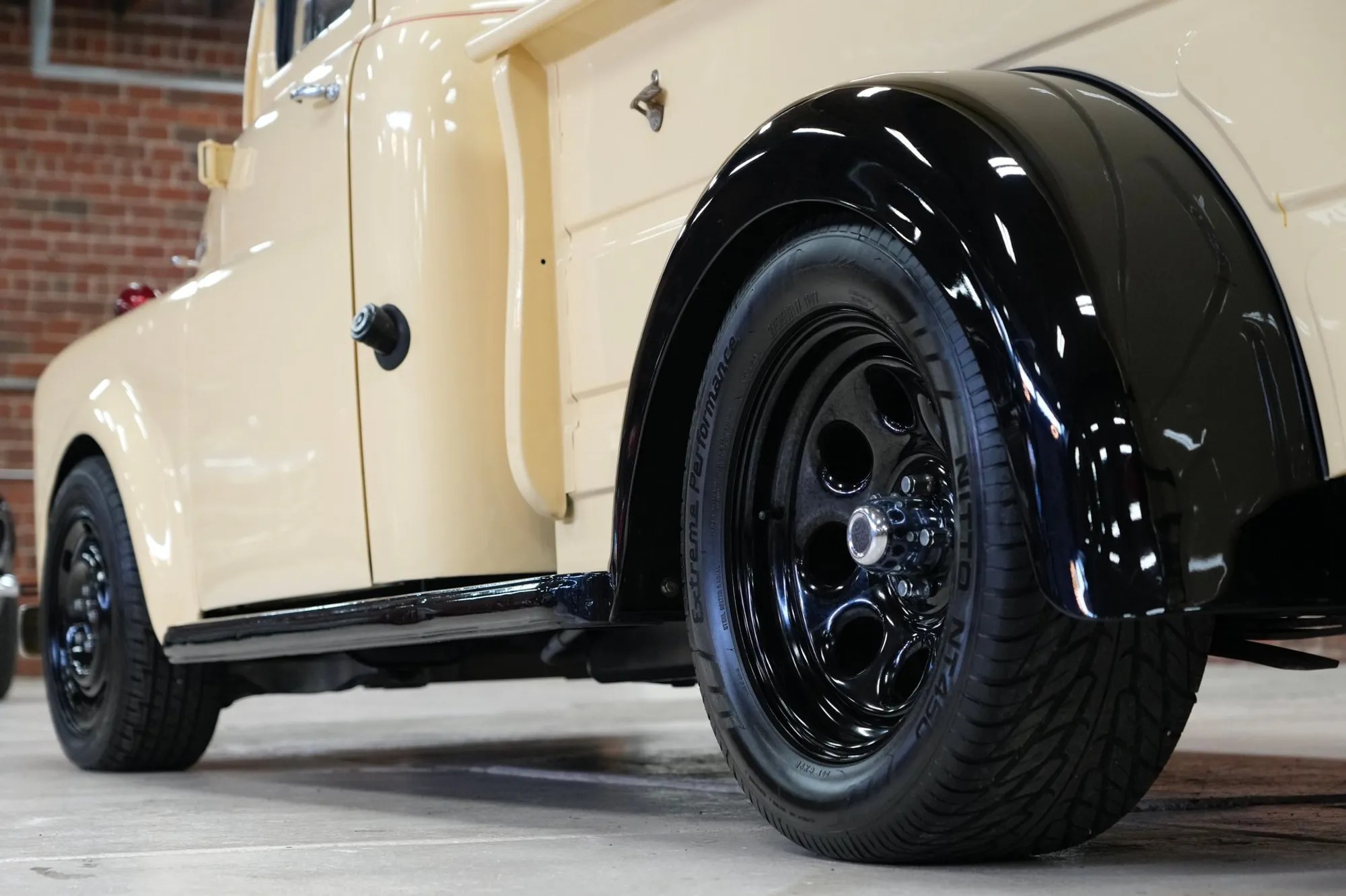 HEMI-Powered 1950 Dodge B-2
