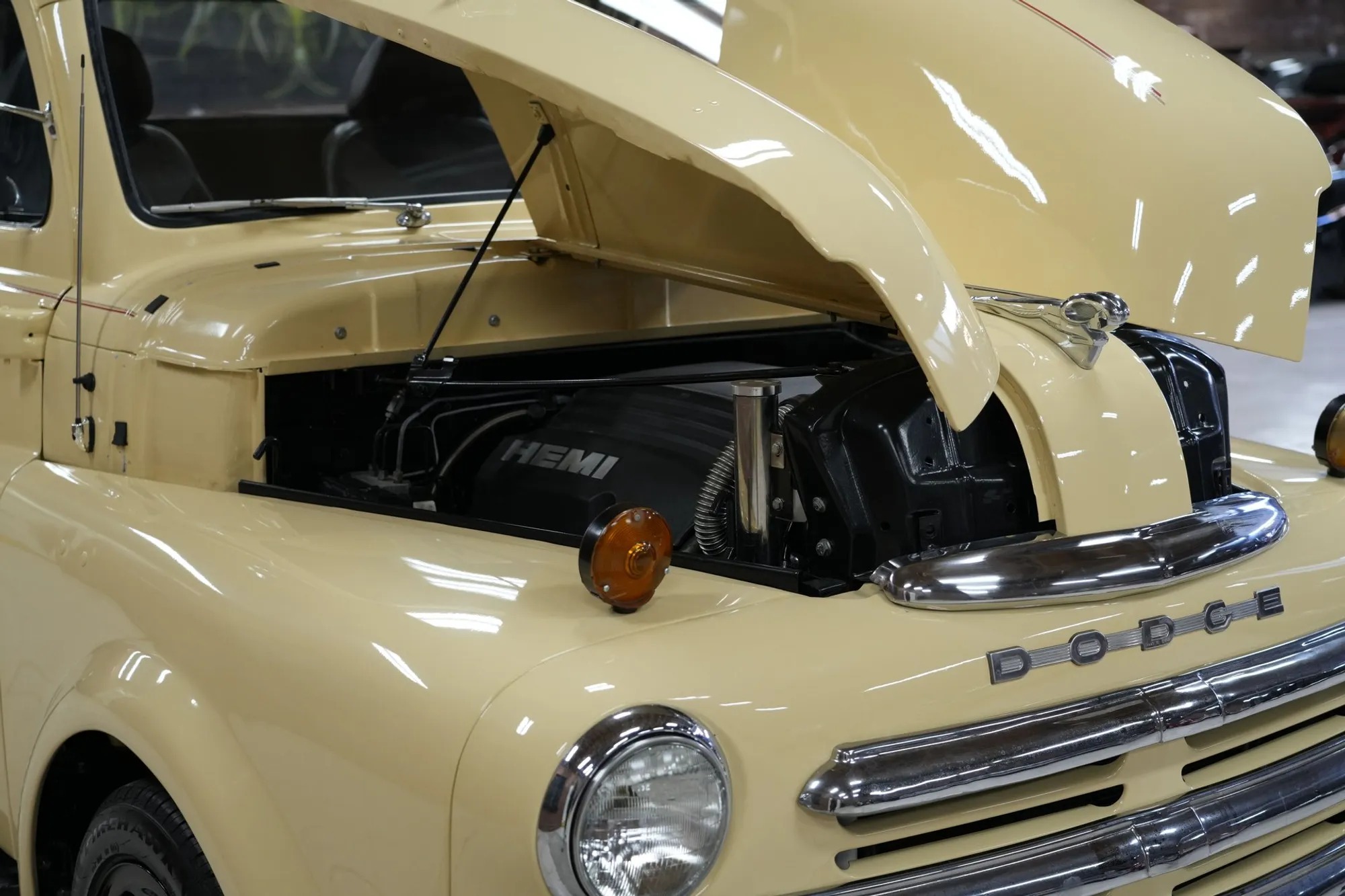 HEMI-Powered 1950 Dodge B-2