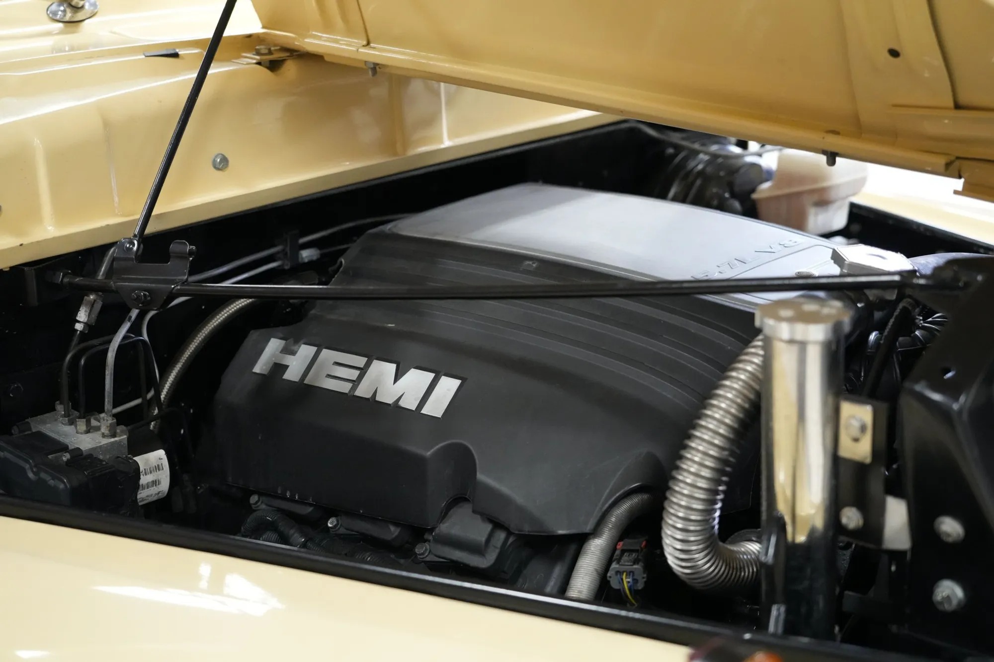 HEMI-Powered 1950 Dodge B-2