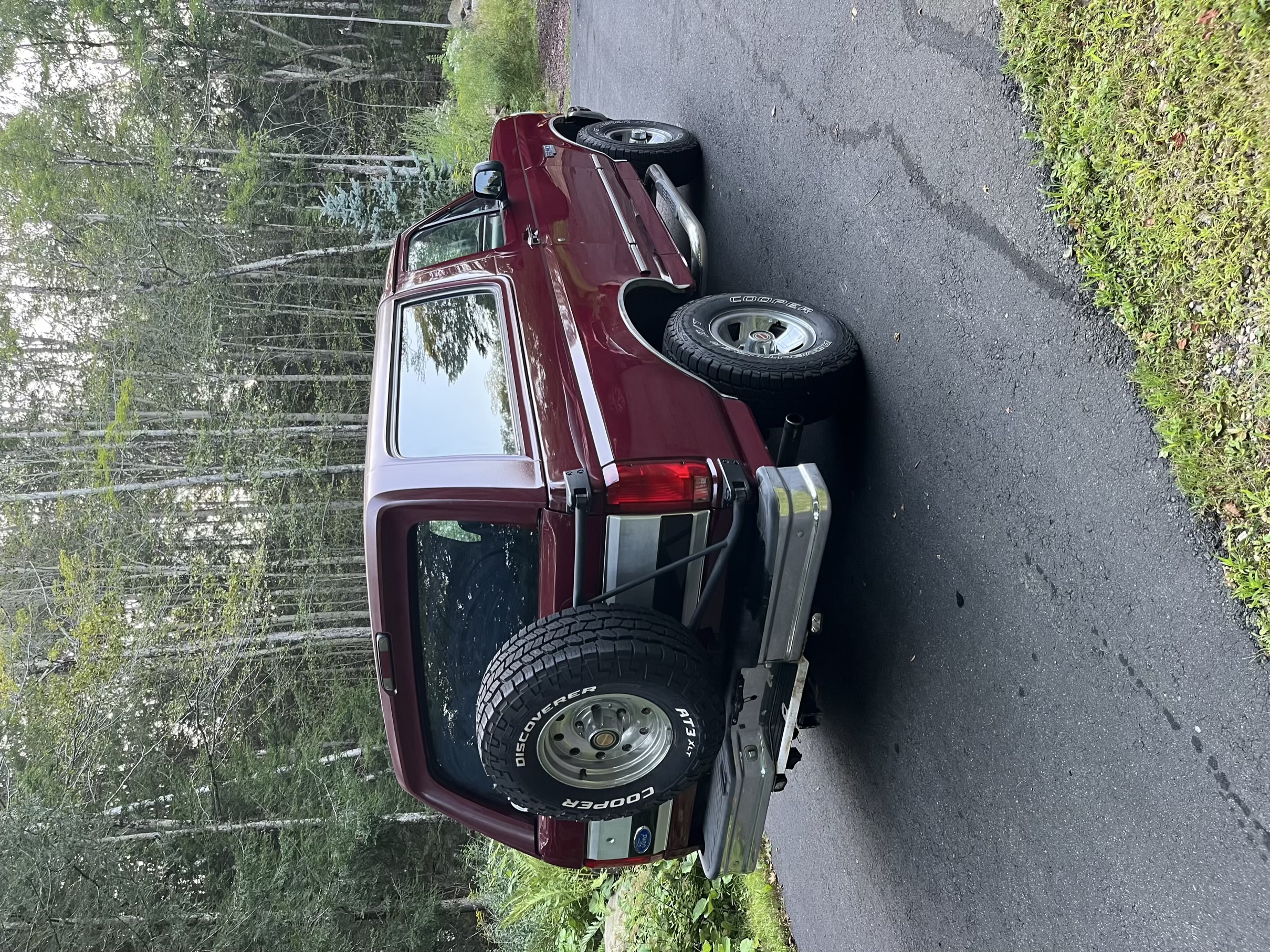 1993 Ford Bronco XLT - 3