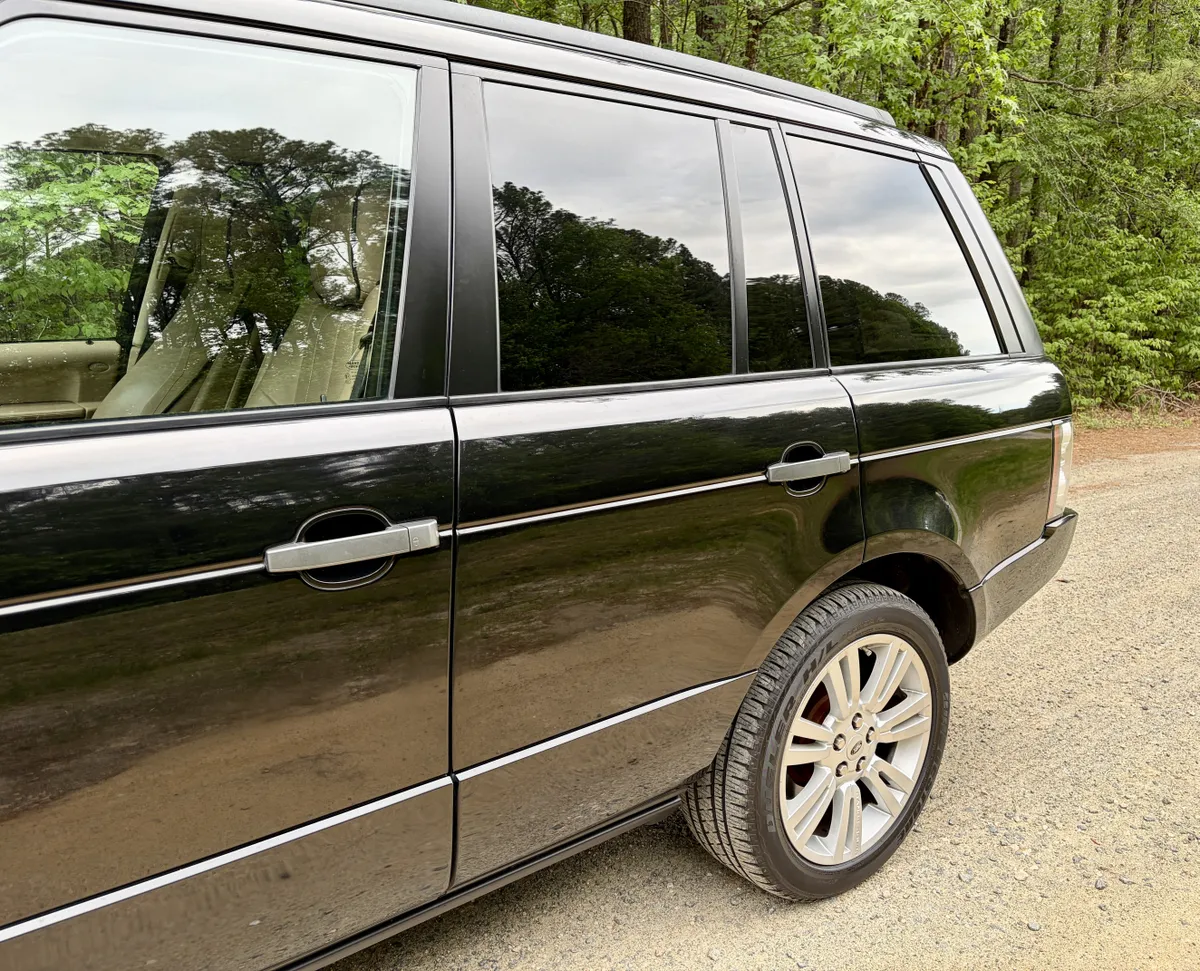 2011 Land Rover Range Rover HSE Luxury