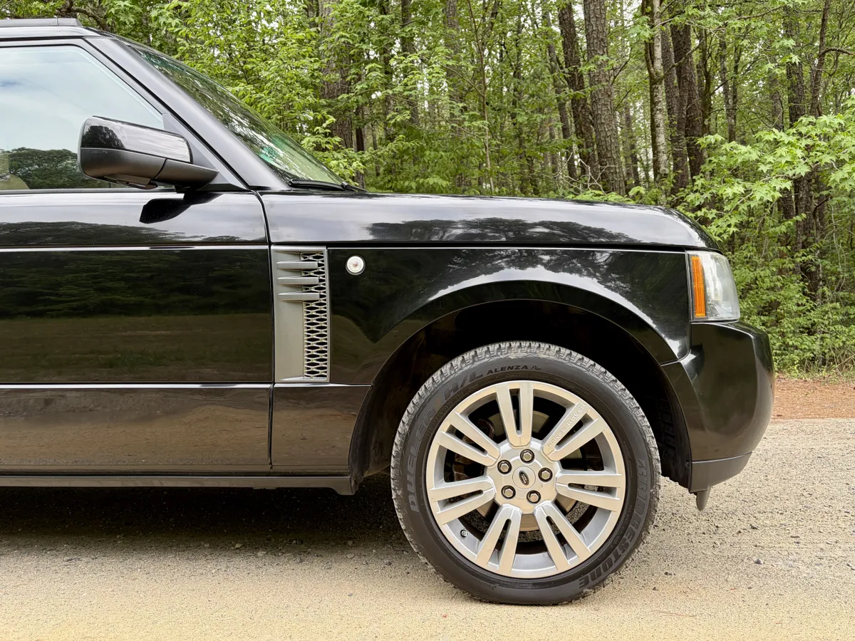 2011 Land Rover Range Rover HSE Luxury