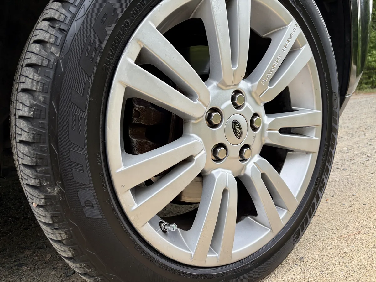 2011 Land Rover Range Rover HSE Luxury