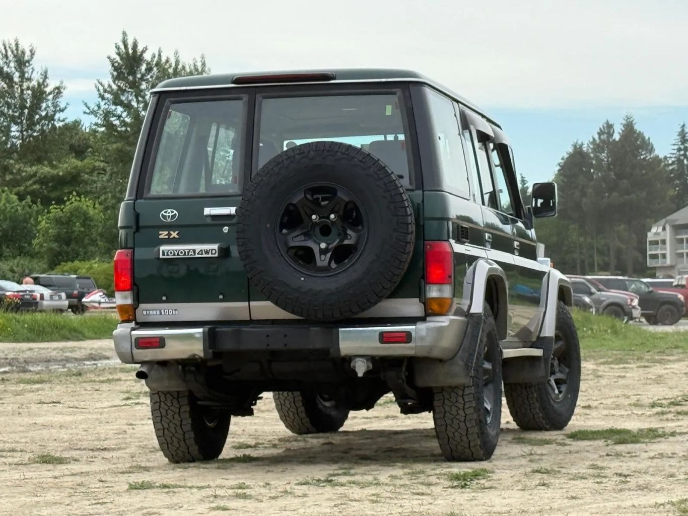 2000 Toyota Land Cruiser HZJ76 - 3