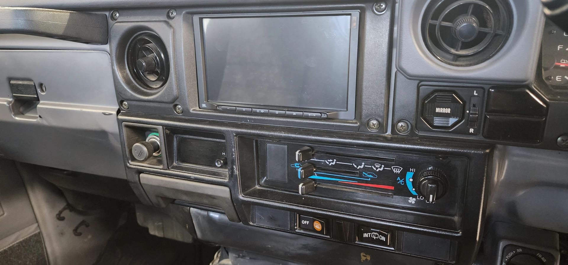 2000 Toyota Land Cruiser HZJ76
