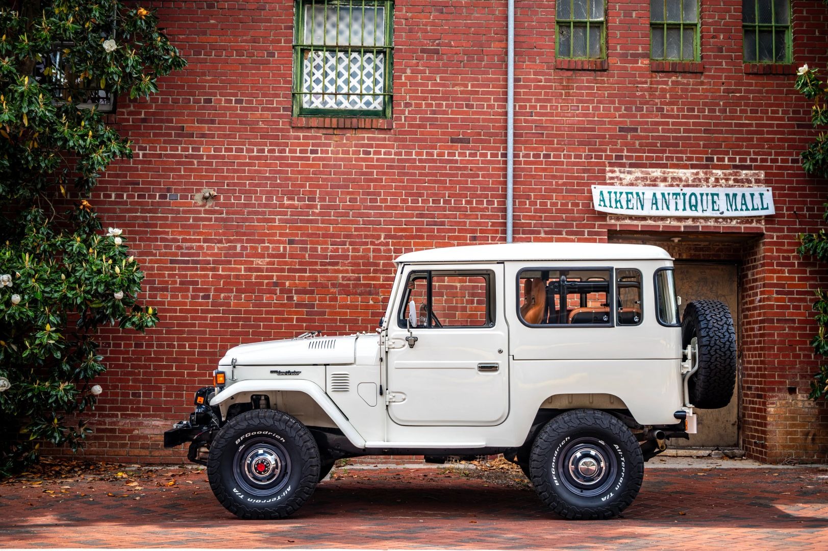 Restored 1980 Toyota Land Cruiser FJ40