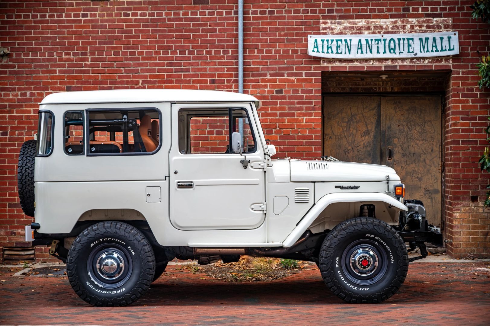 Restored 1980 Toyota Land Cruiser FJ40