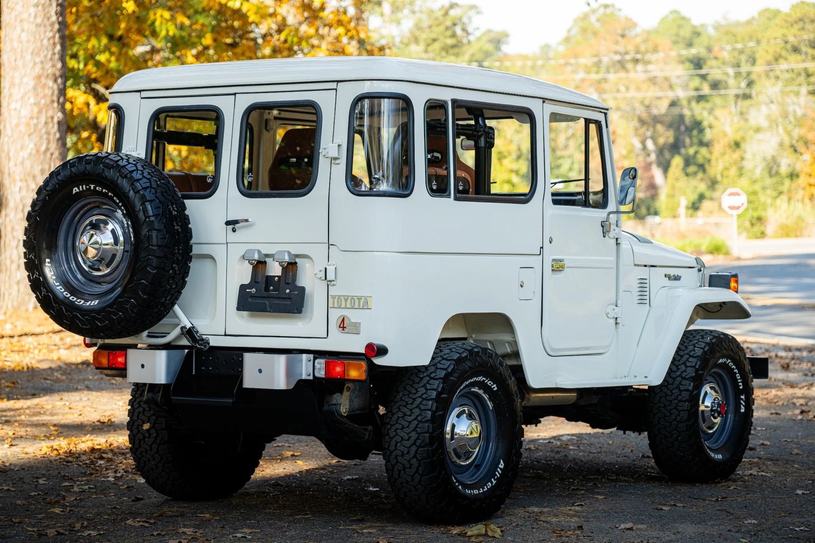Restored 1980 Toyota Land Cruiser FJ40 - 3