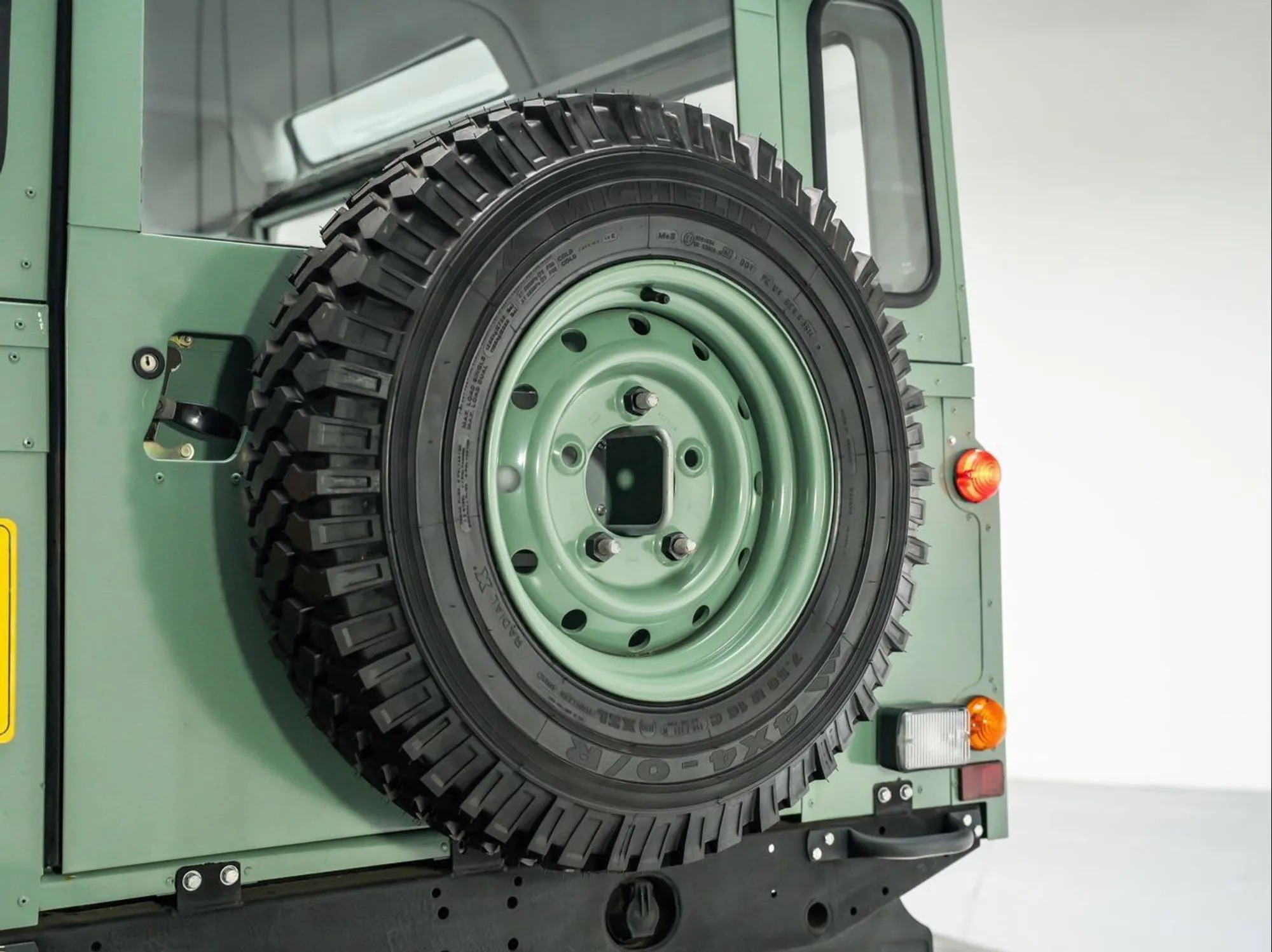 1986 Land Rover Defender 110