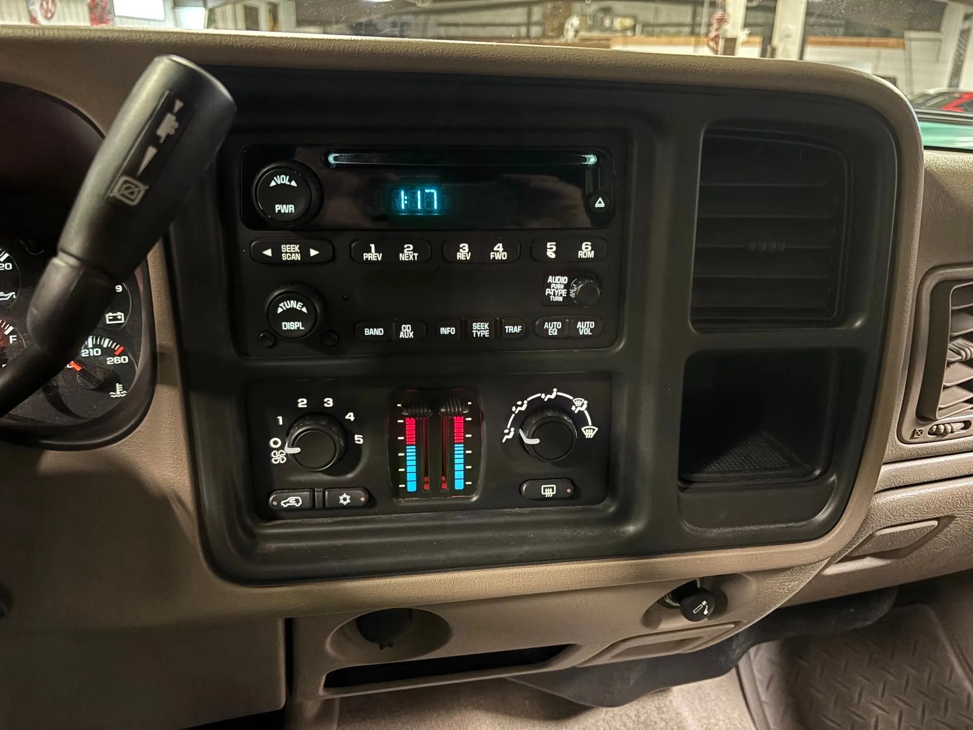 2004 Chevrolet 2500 Silverado LS