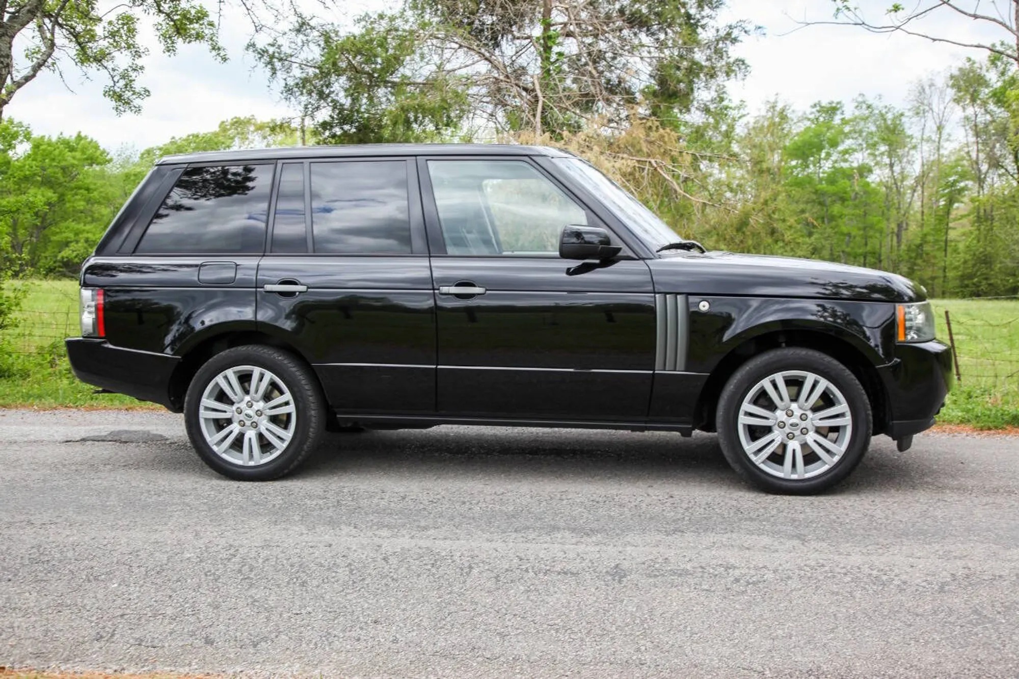 2010 Land Rover Range Rover HSE LUX