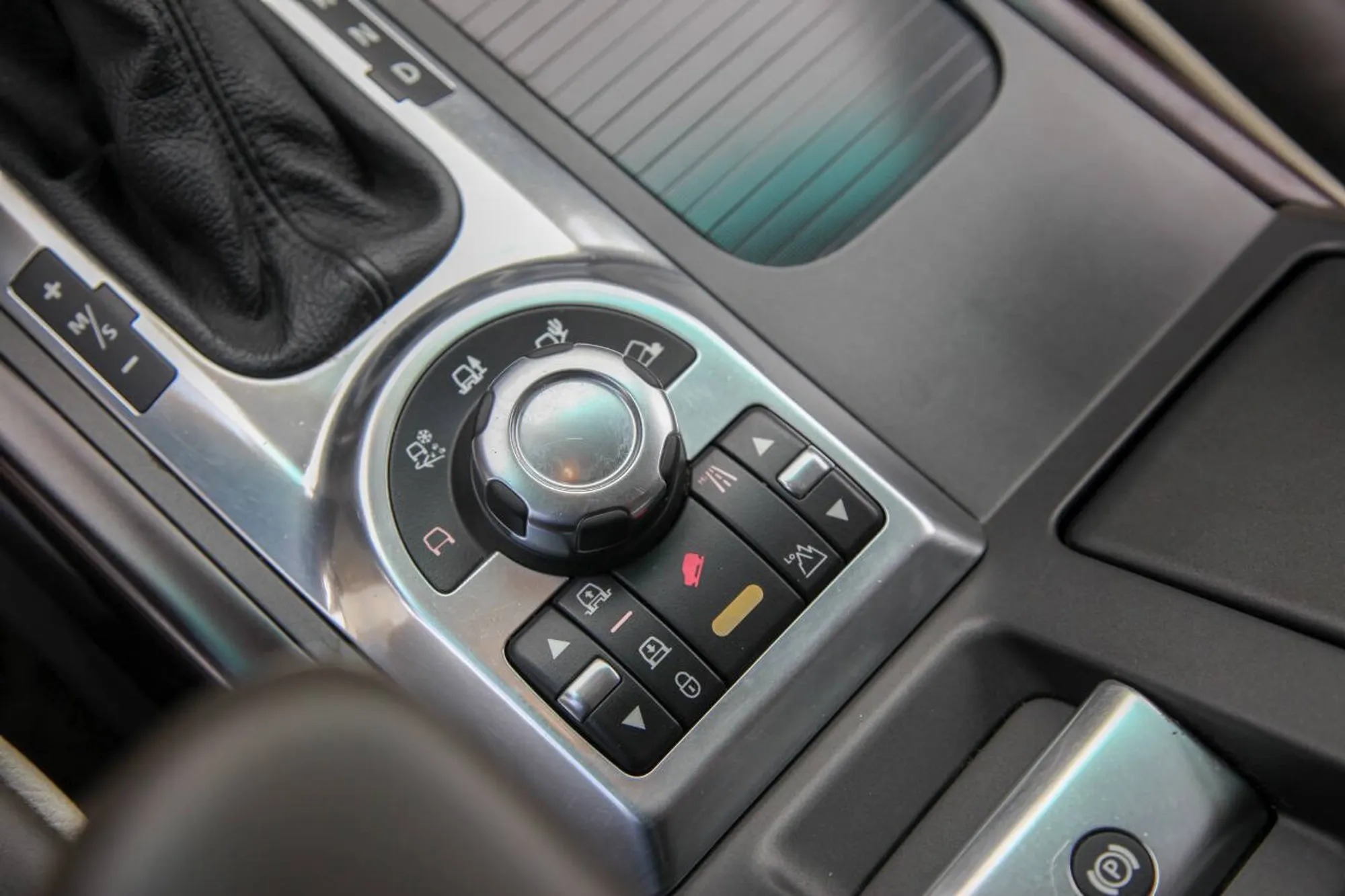 2010 Land Rover Range Rover HSE LUX