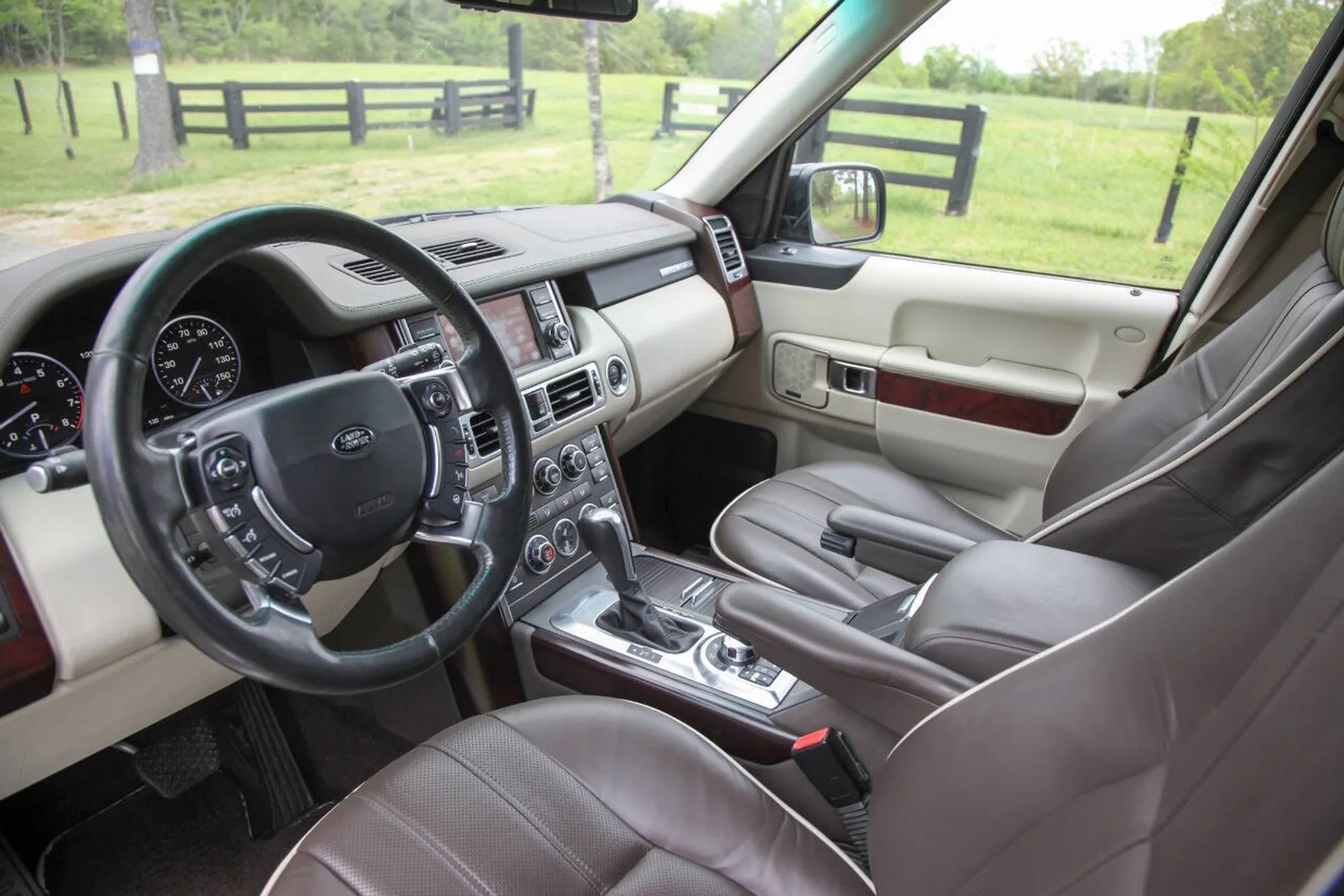 2010 Land Rover Range Rover HSE LUX