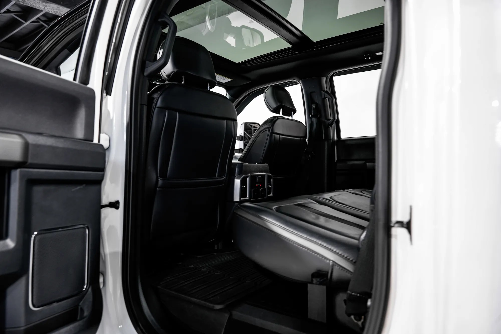 2022 Ford Super Duty F-350 Platinum