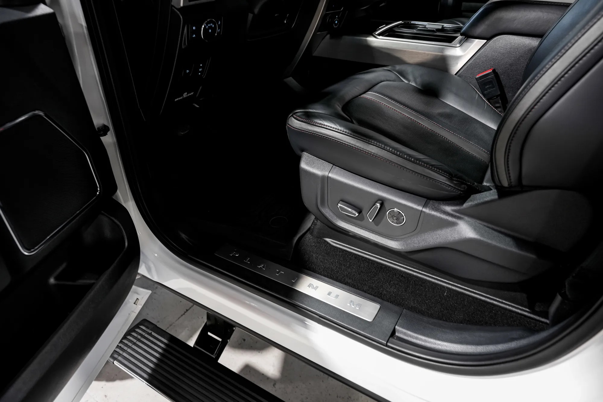 2022 Ford Super Duty F-350 Platinum