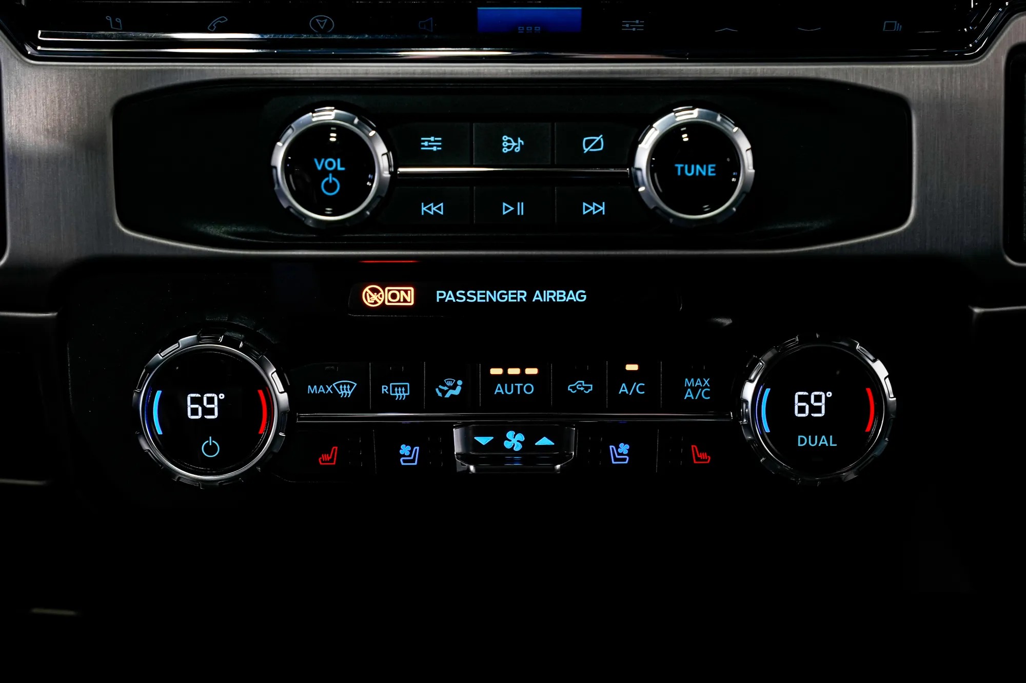 2022 Ford Super Duty F-350 Platinum