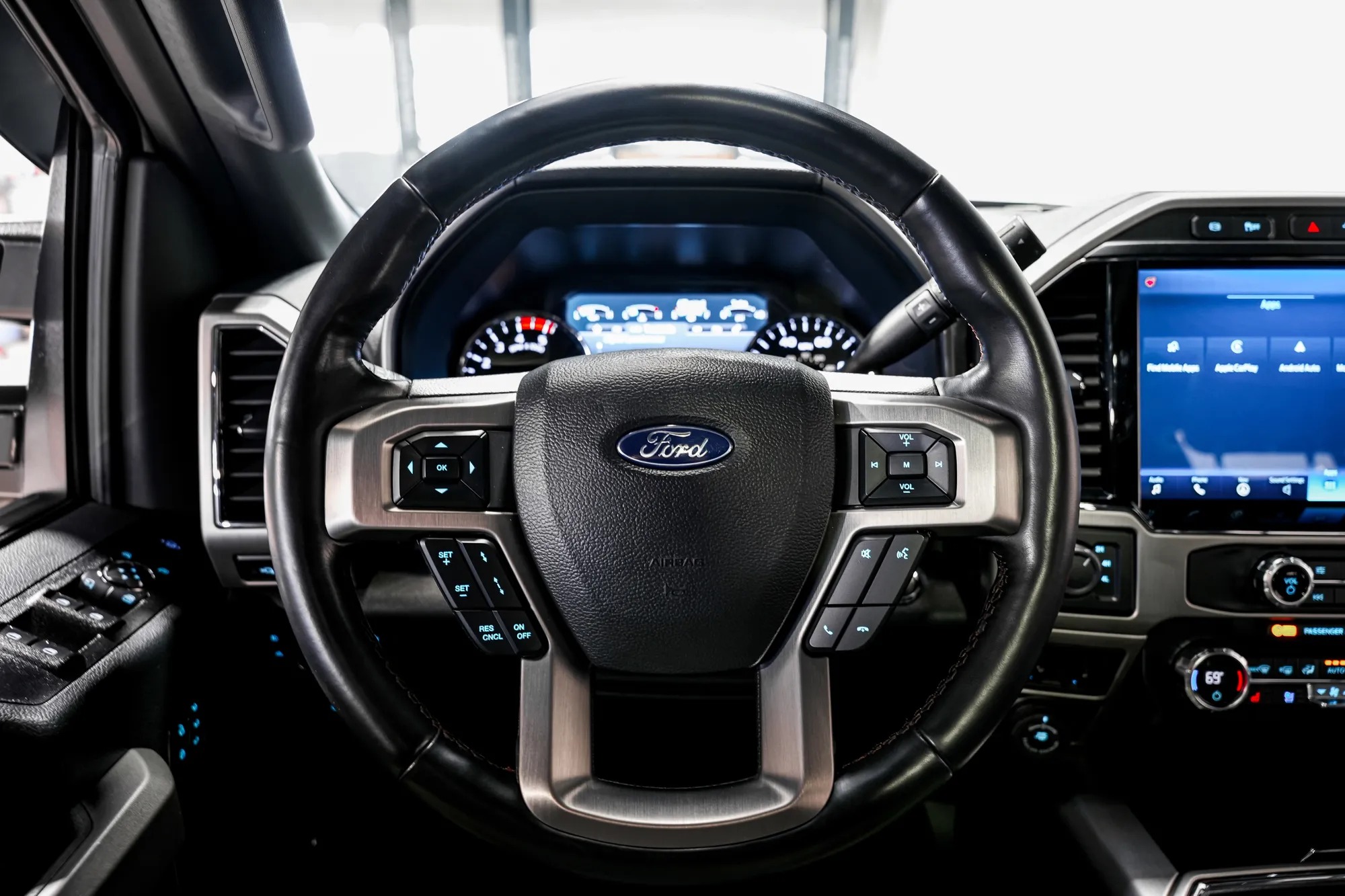 2022 Ford Super Duty F-350 Platinum