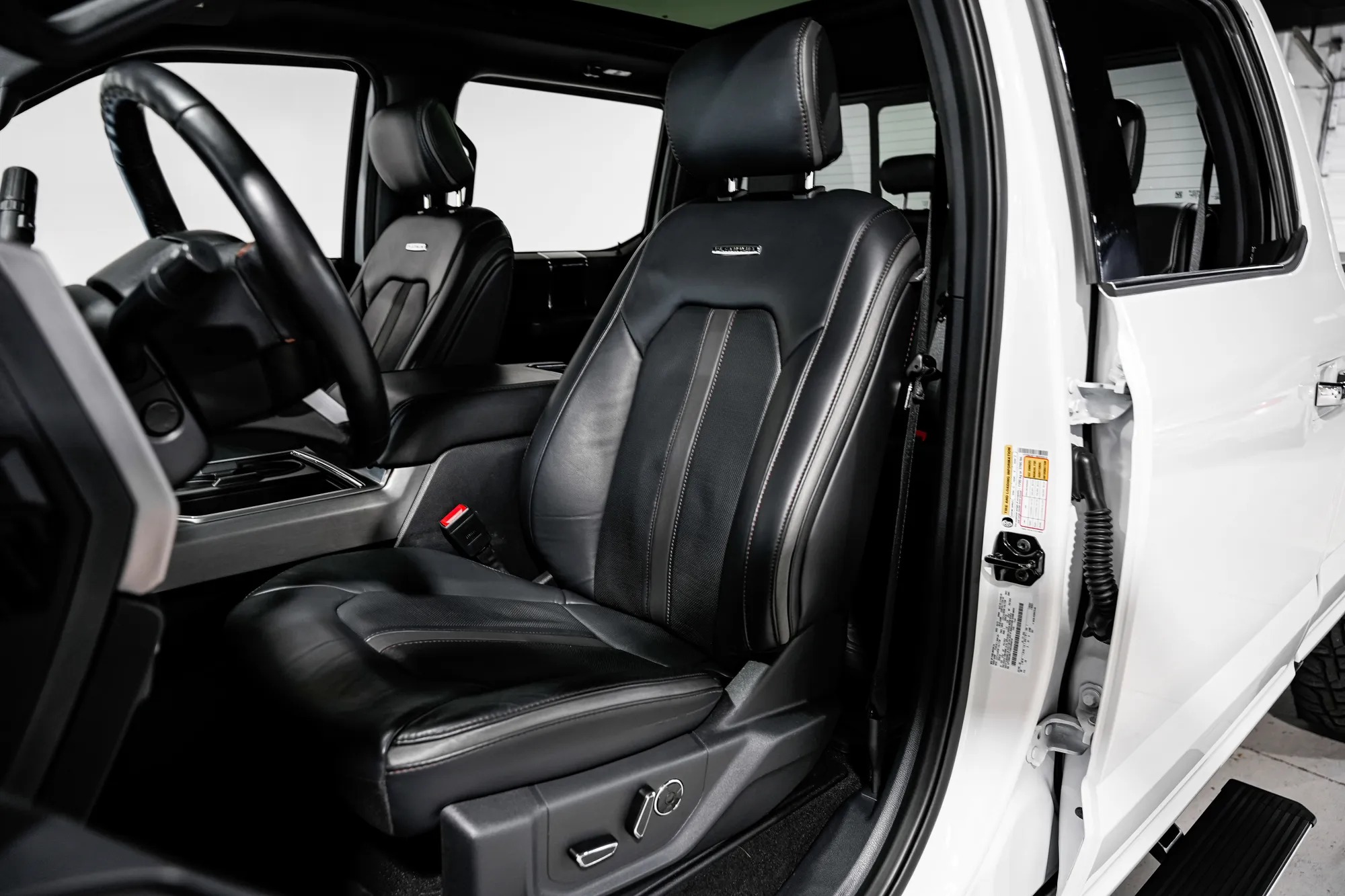 2022 Ford Super Duty F-350 Platinum